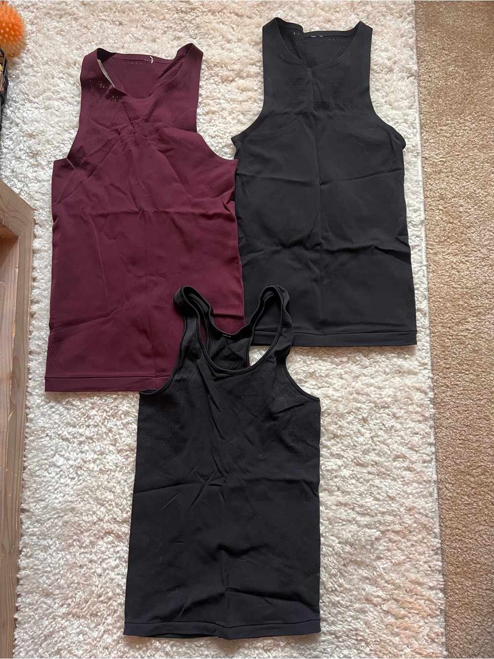 lululemon athletica reveal Tank - Burgundy and Black set of 3 size 6